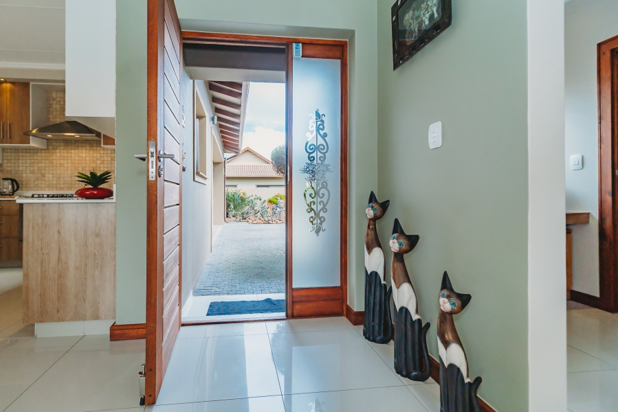 4 Bedroom Property for Sale in Earls Court Lifestyle Estate Western Cape